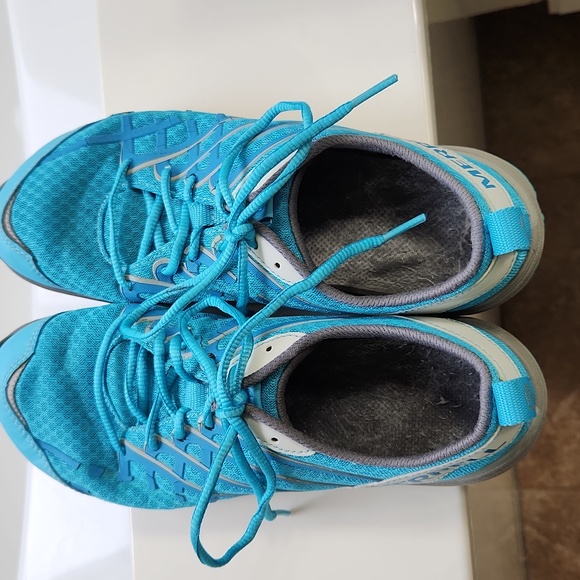 Merrell Running Shoes - Picture 3 of 5